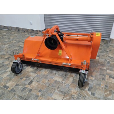 Traktorový provzušňovač, vertikutátor