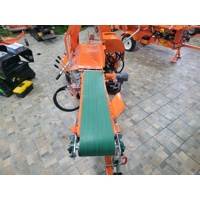 pásový dopravník pro štípací poloautomat