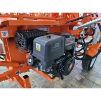 štípací poloautomat motorový